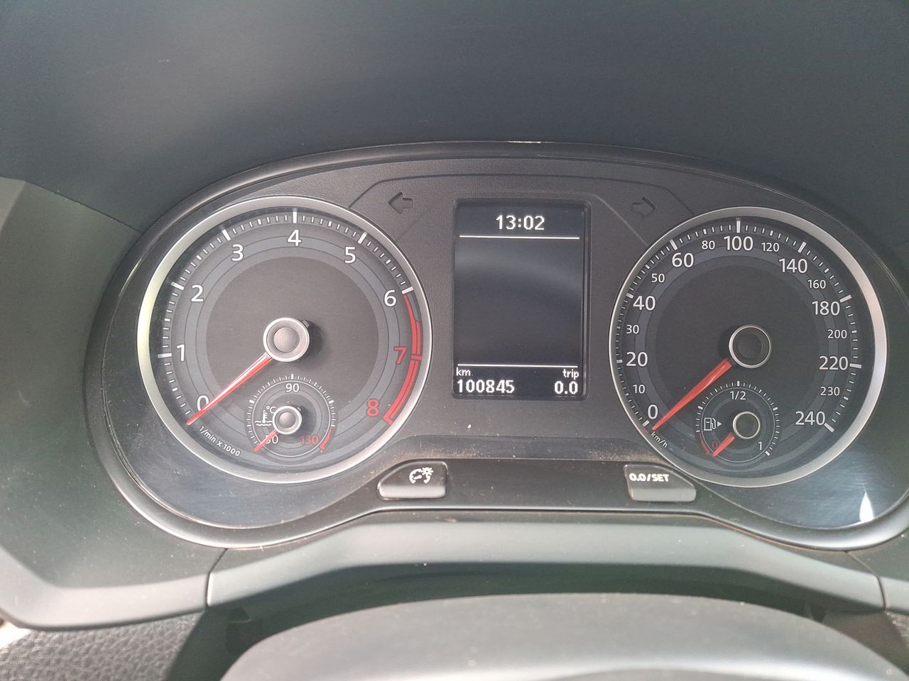 VOLKSWAGEN - 27