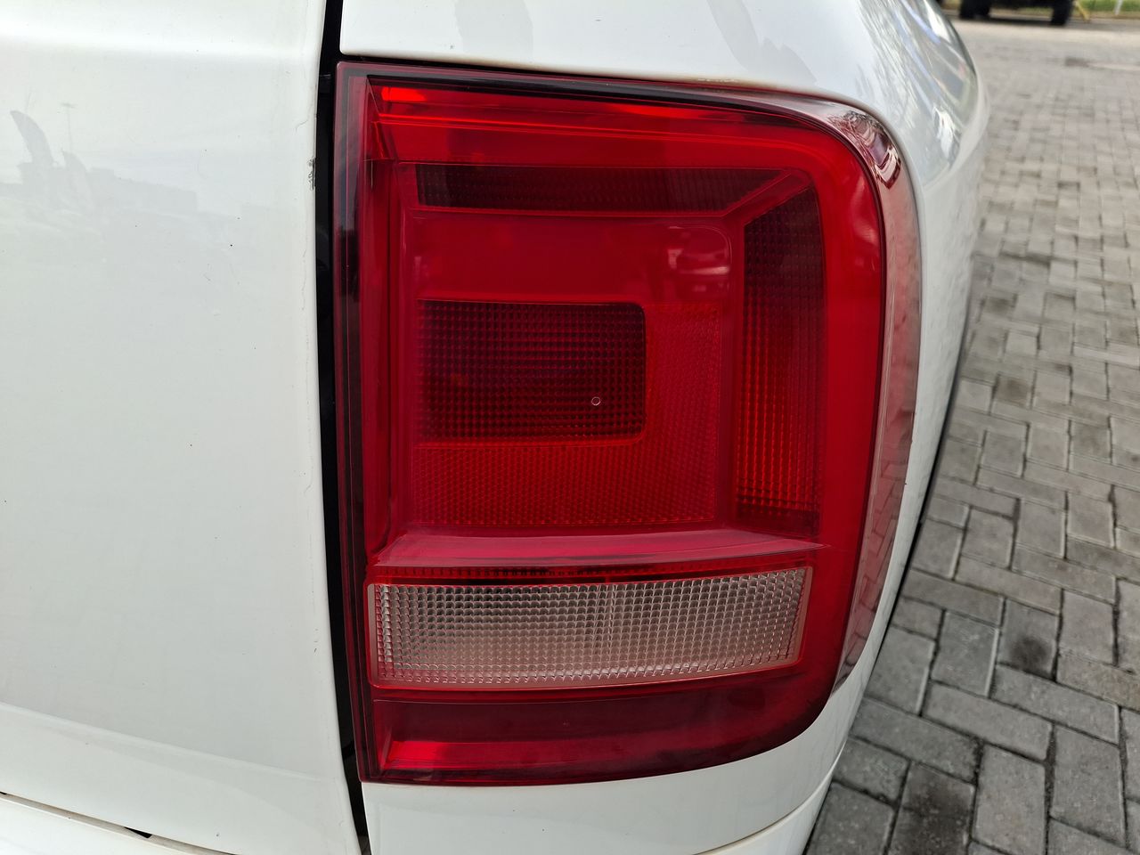 VOLKSWAGEN - 20