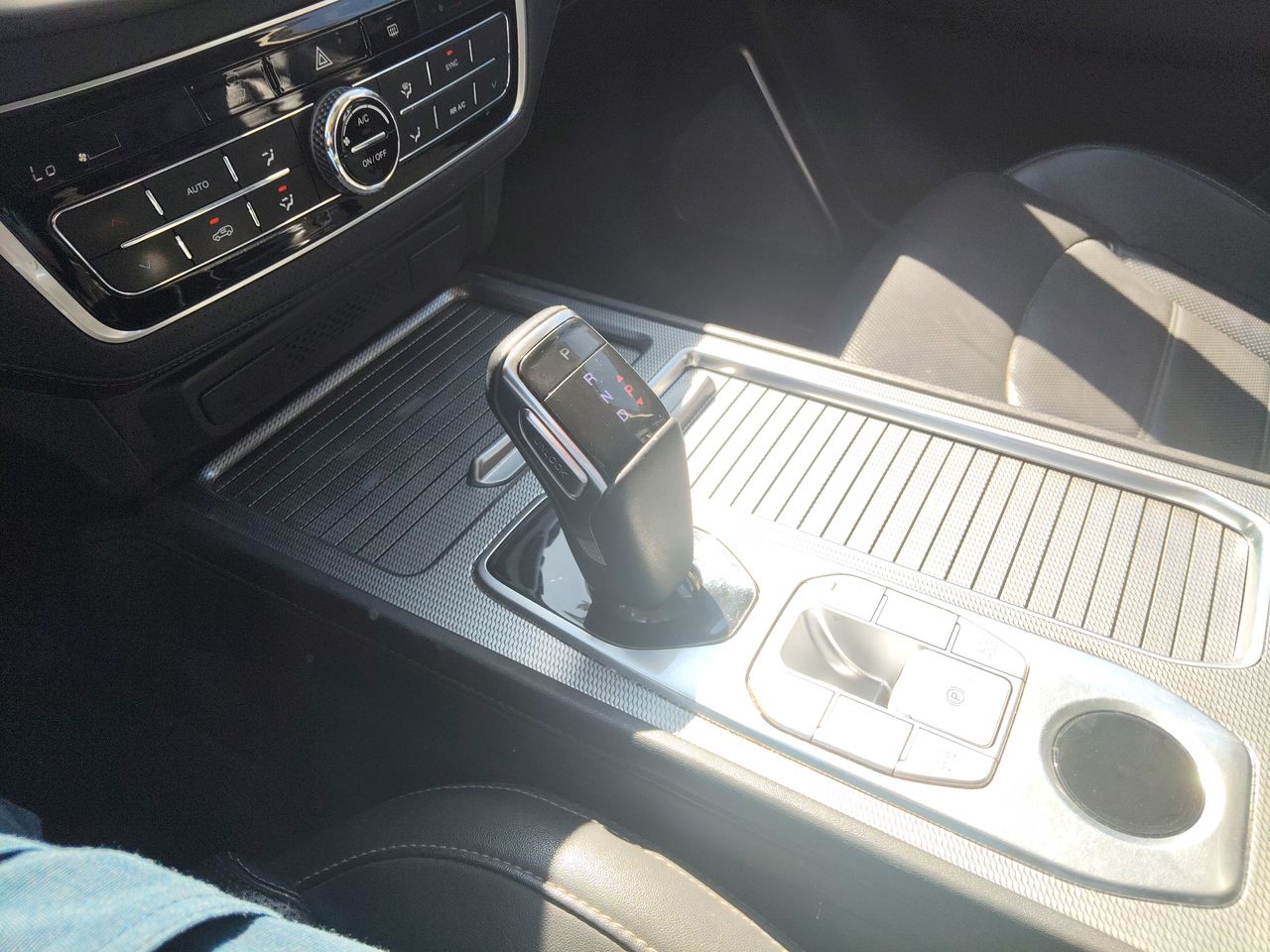 SSANGYONG - 32