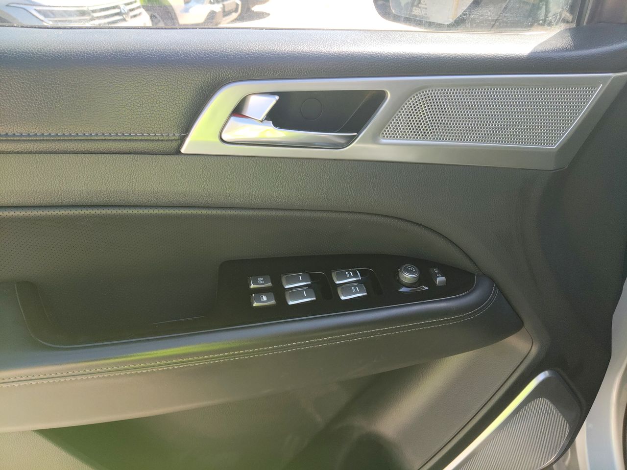 SSANGYONG - 23