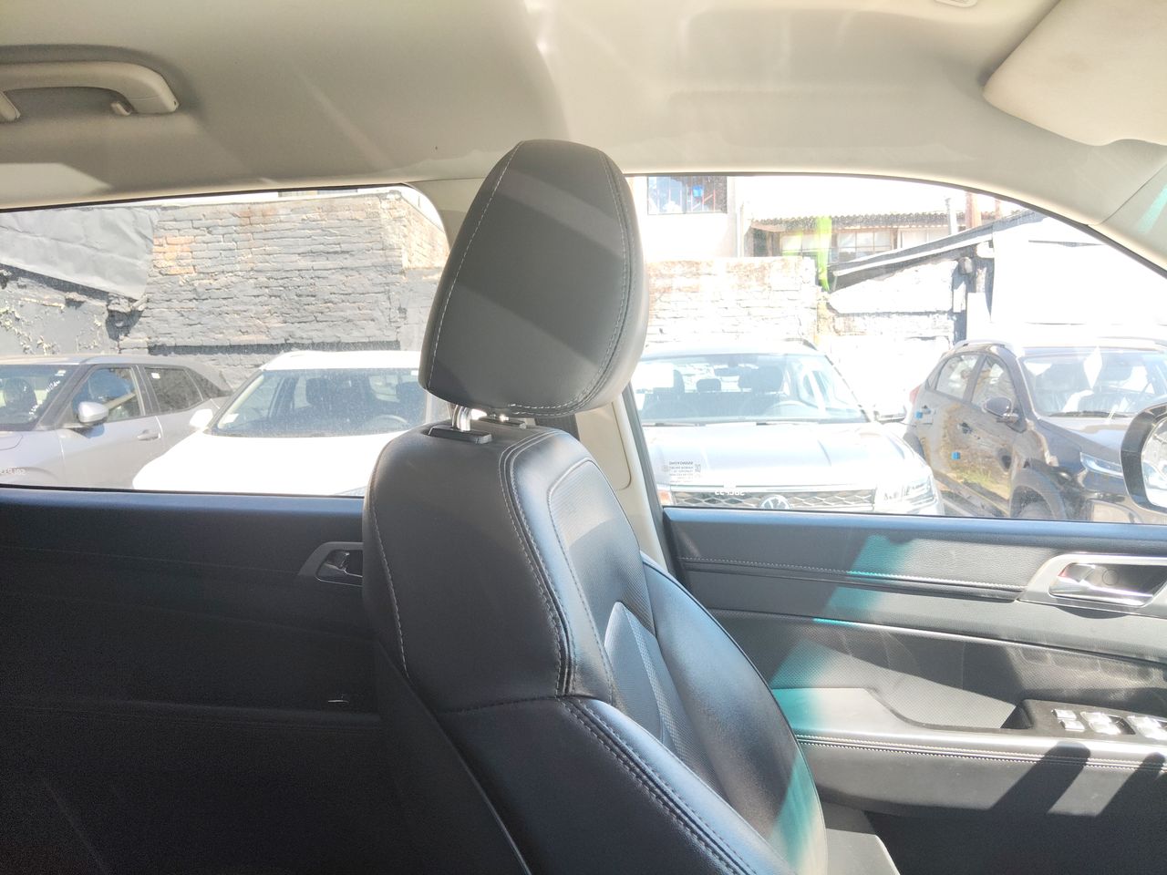 SSANGYONG - 15
