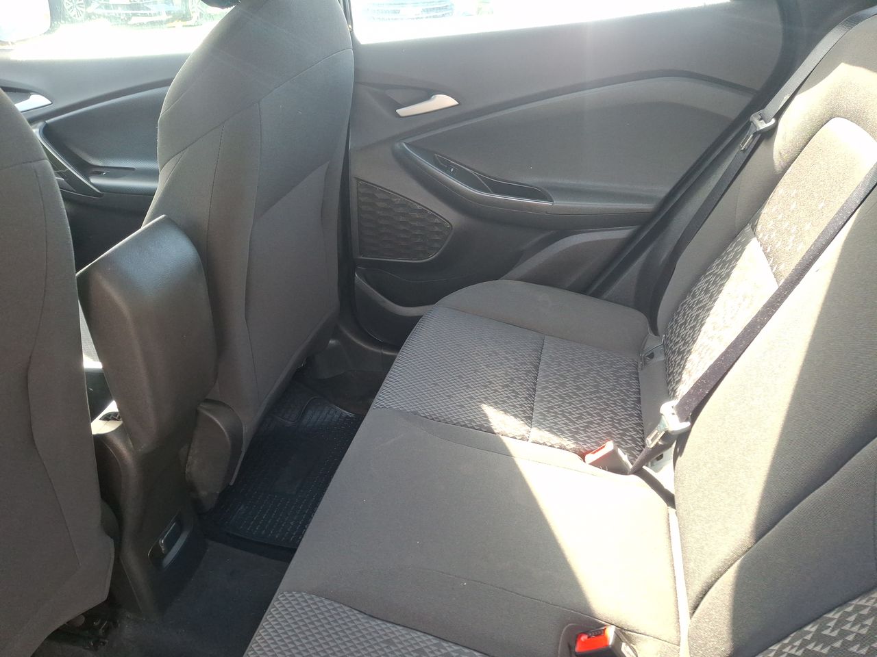 Chevrolet Tracker — foto 3 de 27