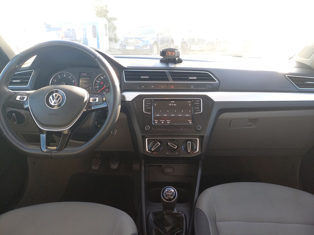 VOLKSWAGEN - 9