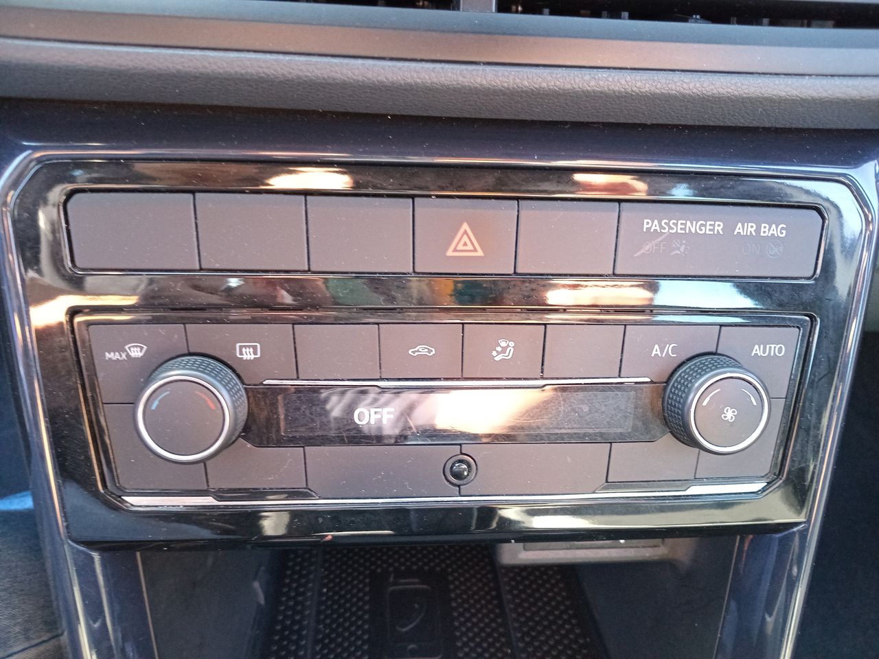 VOLKSWAGEN - 28