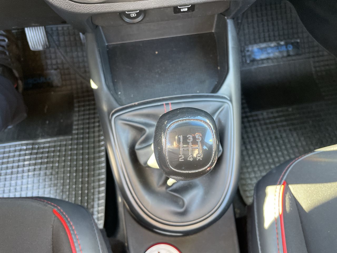 HYUNDAI - 30