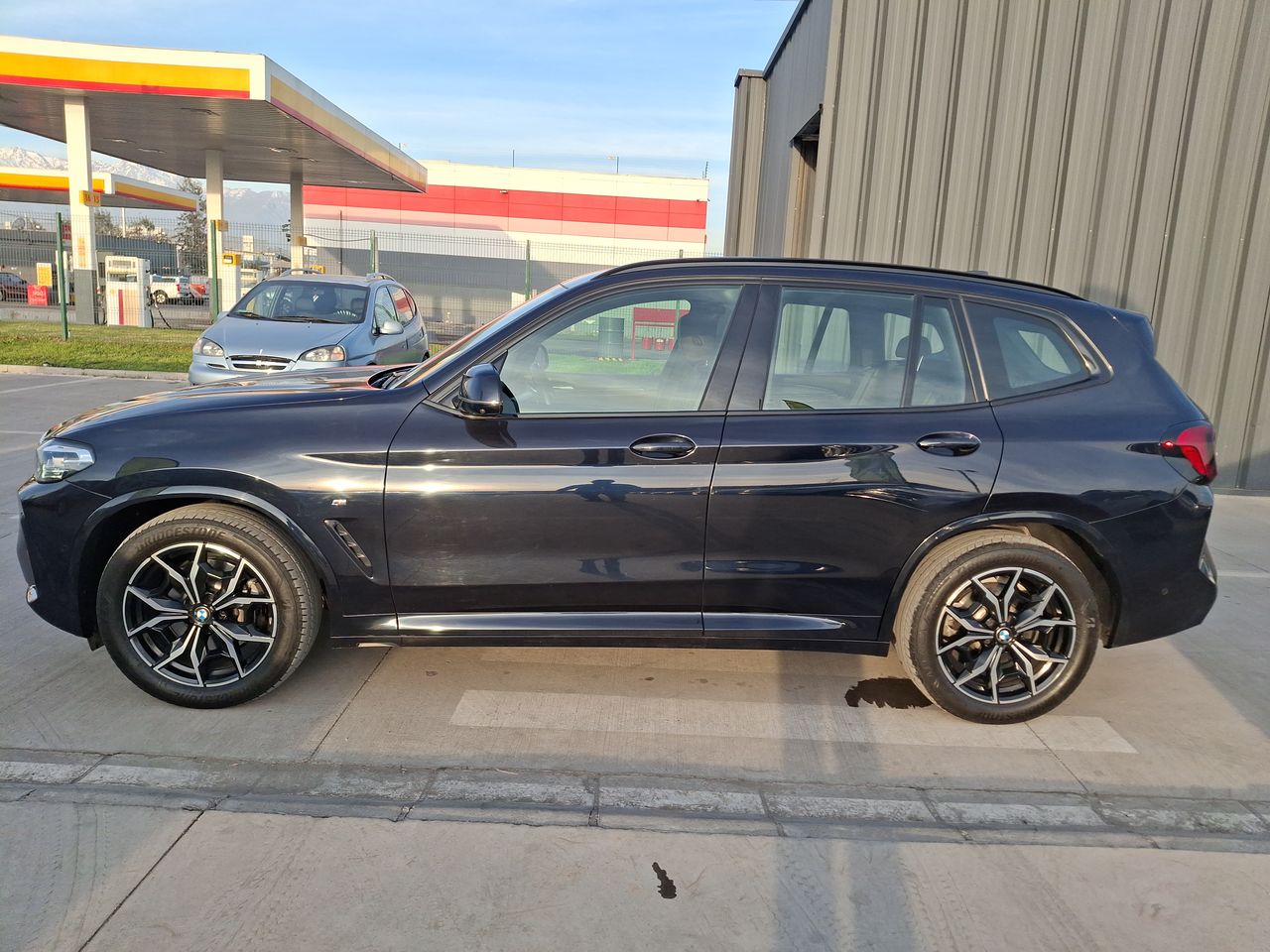 BMW - 4