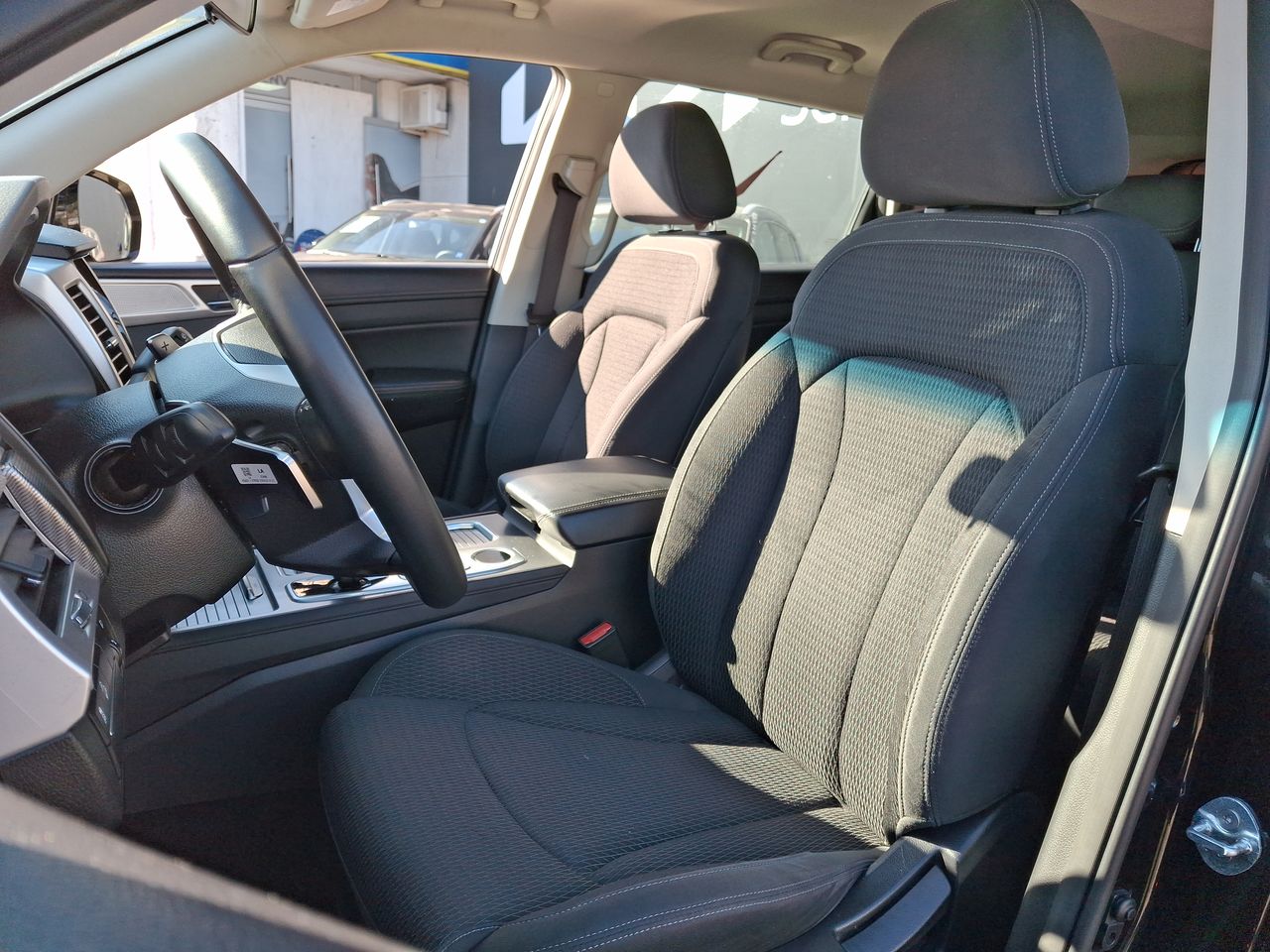 SSANGYONG - 24
