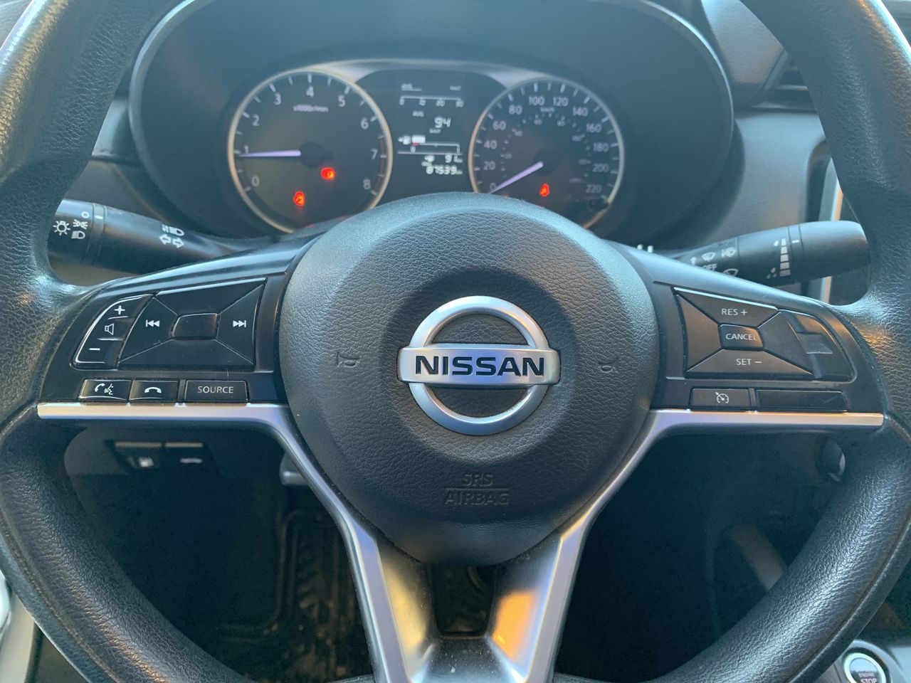 NISSAN - 25