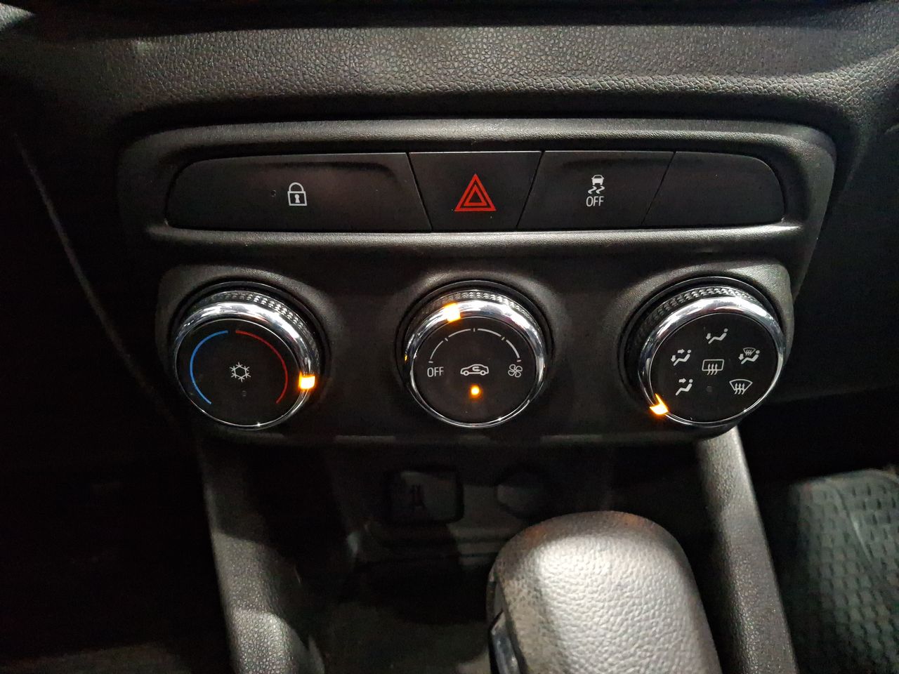 Chevrolet Tracker — foto 30 de 35