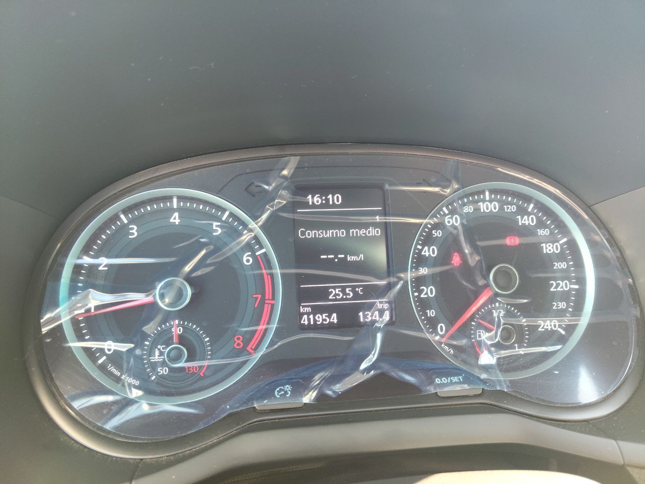 VOLKSWAGEN - 20