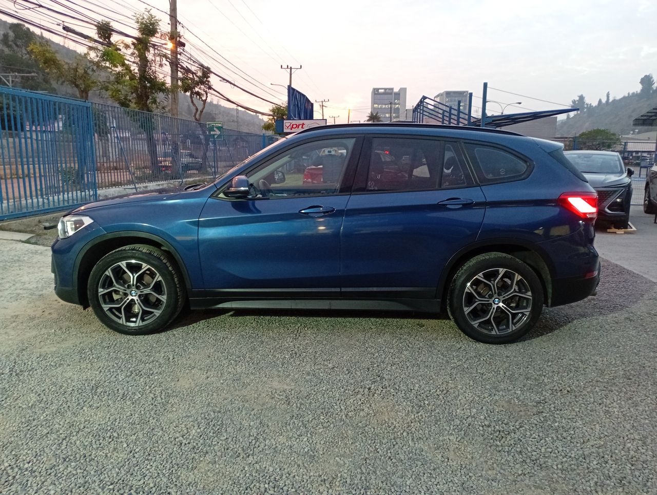 BMW - 4