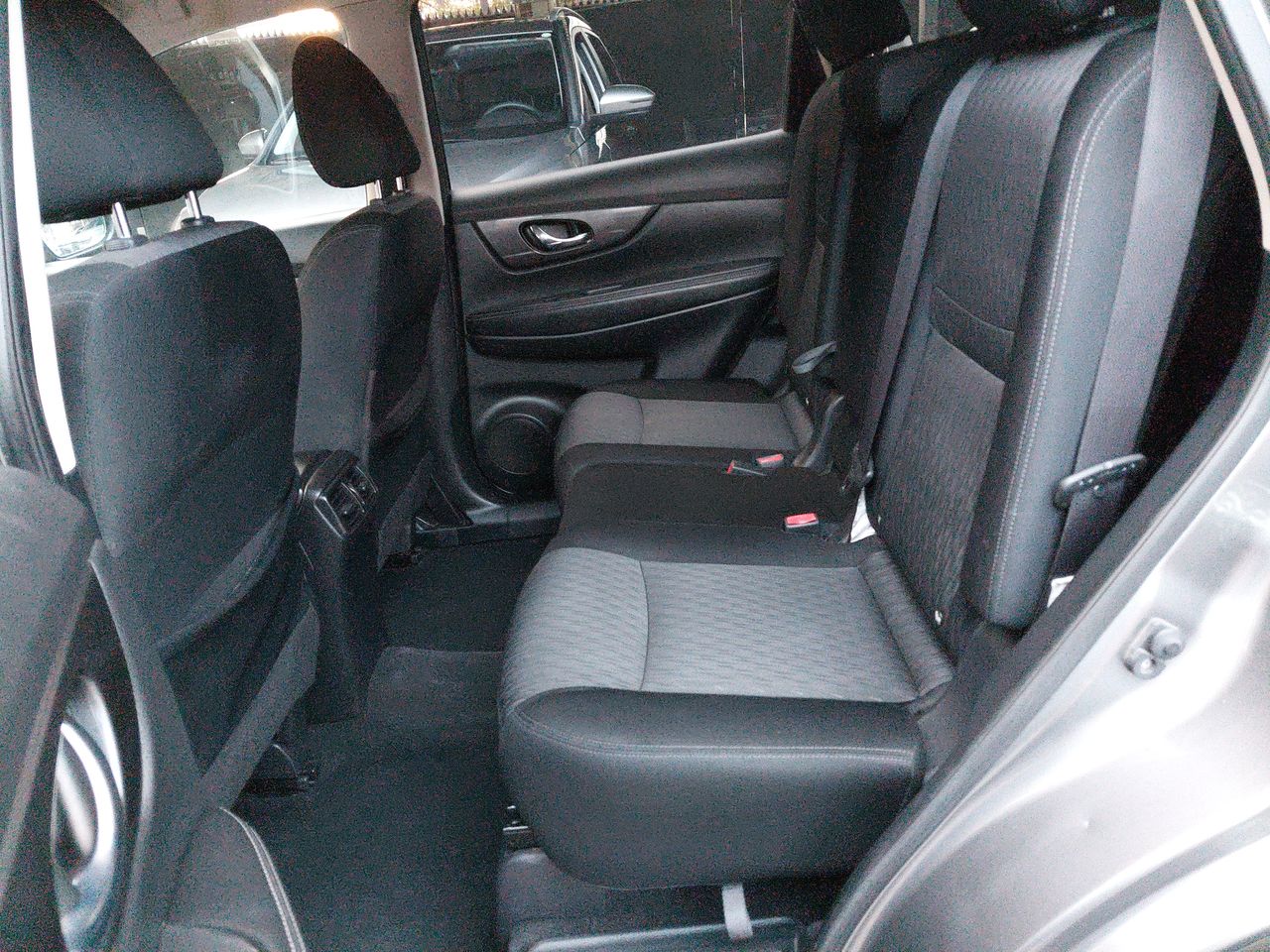 NISSAN - 5