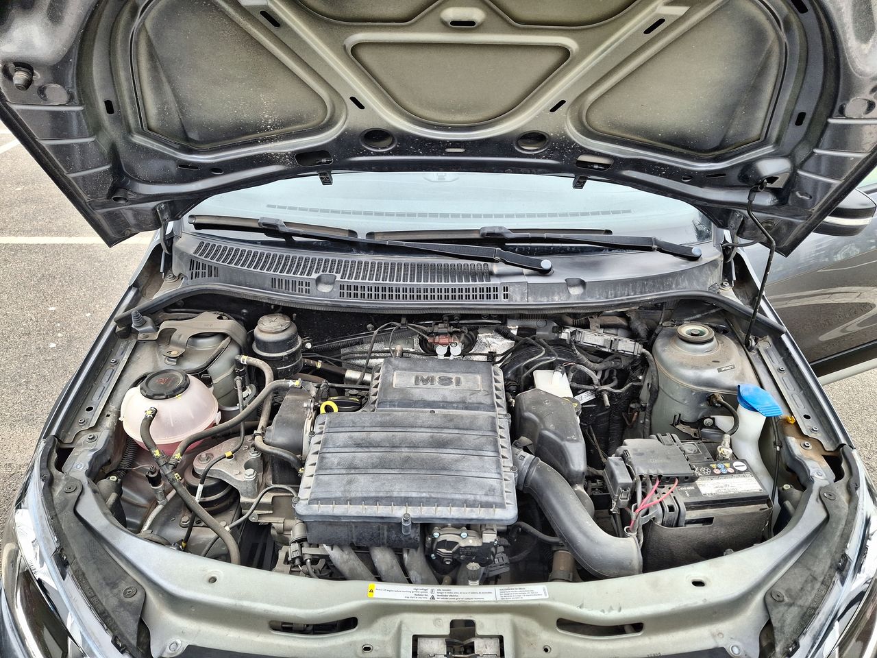 VOLKSWAGEN - 18