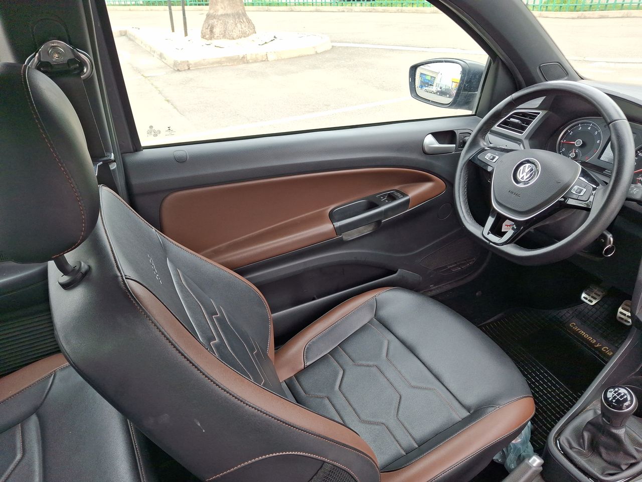 VOLKSWAGEN - 16