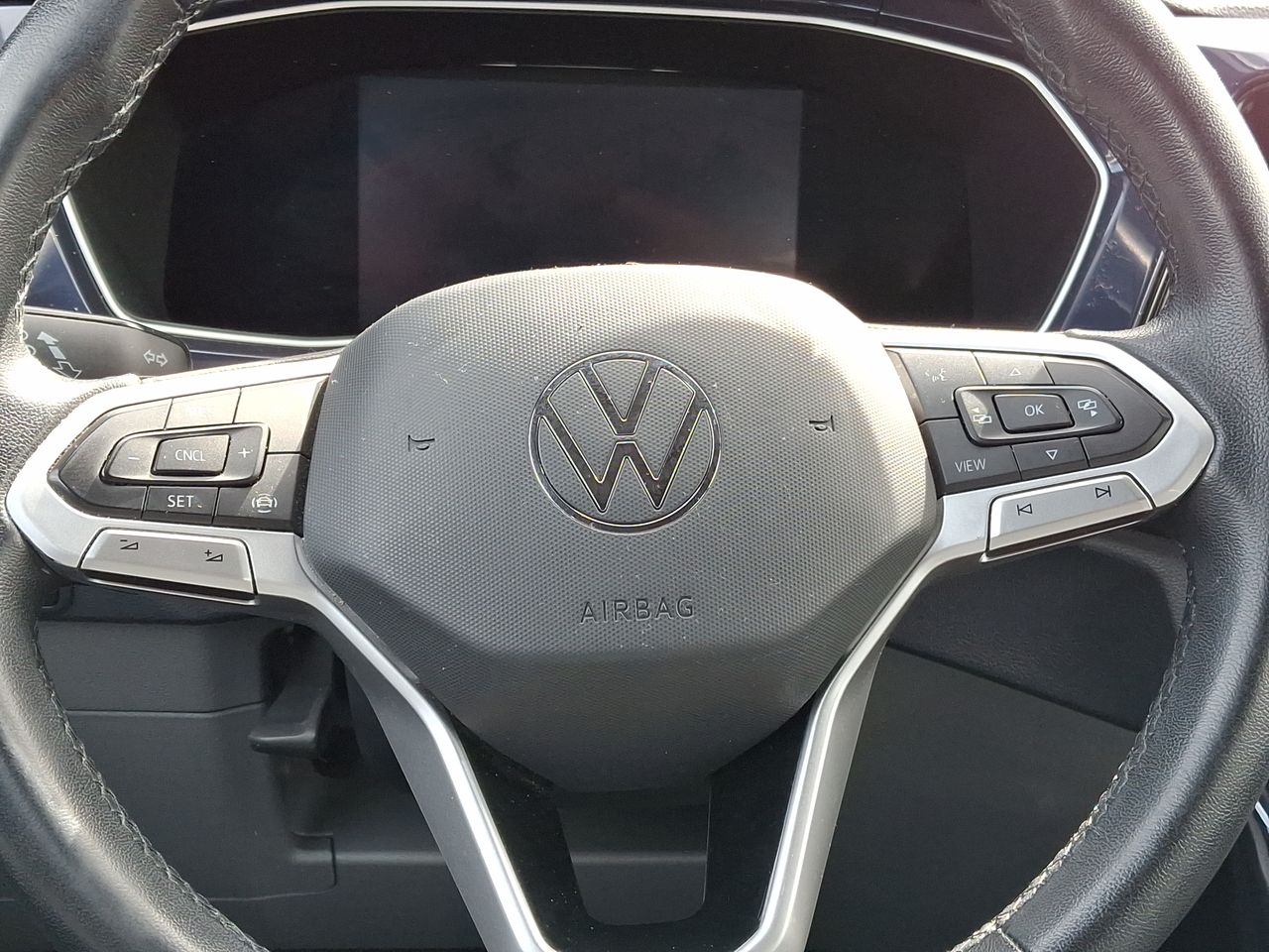 VOLKSWAGEN - 26