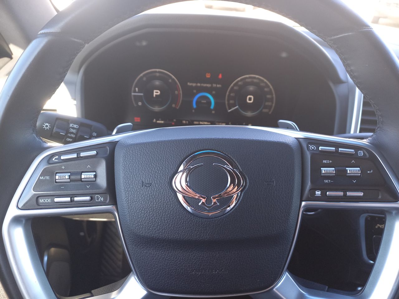 SSANGYONG - 24