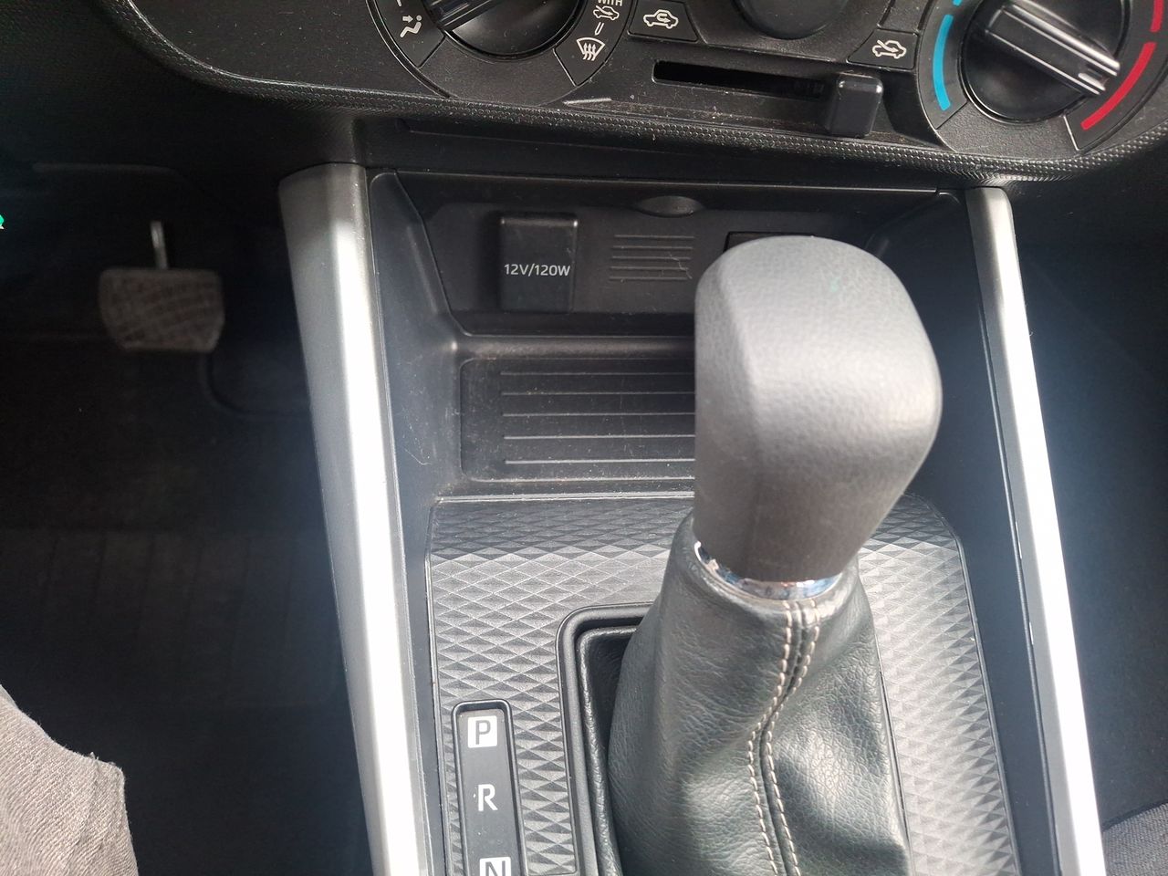 Toyota Raize — foto 20 de 21