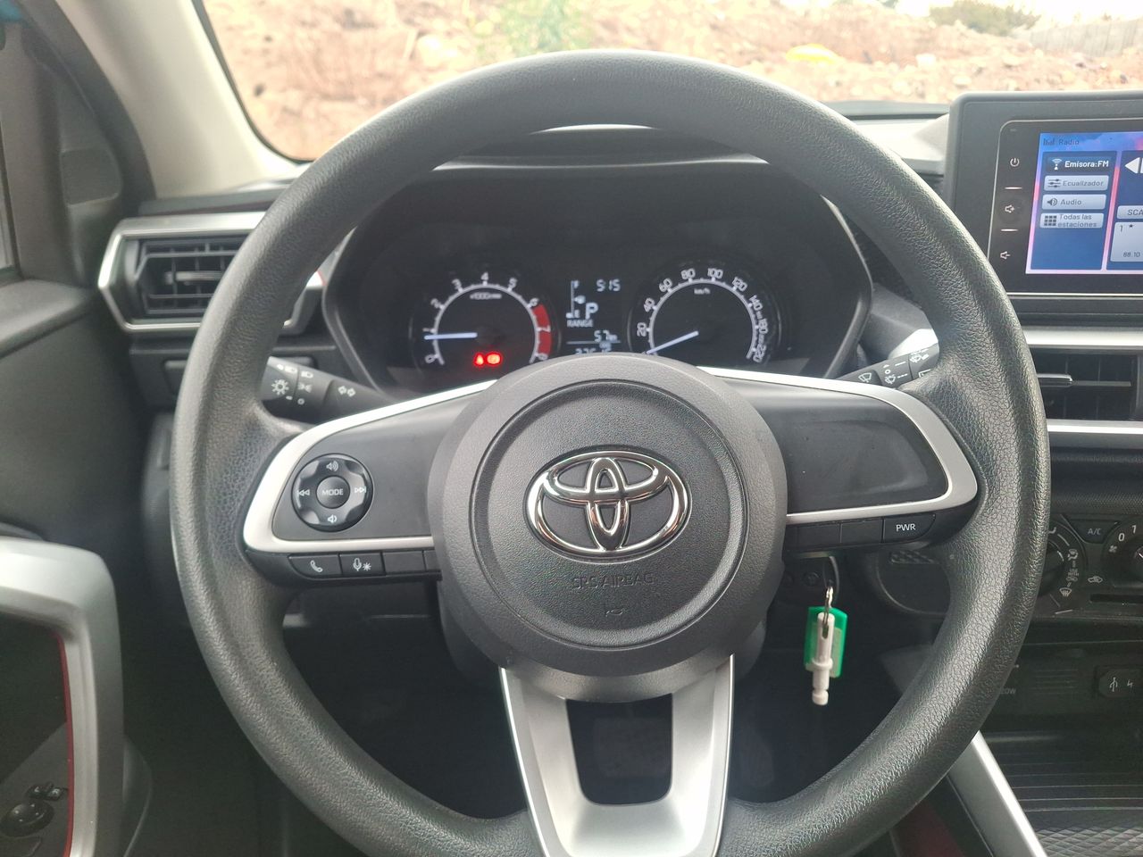Toyota Raize — foto 15 de 21