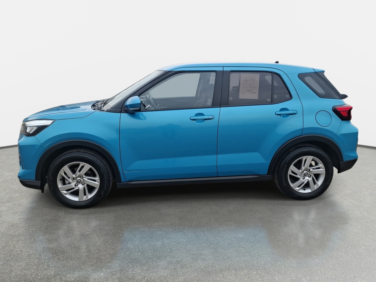 TOYOTA - 4