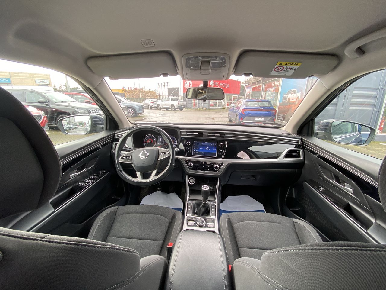 SSANGYONG - 1