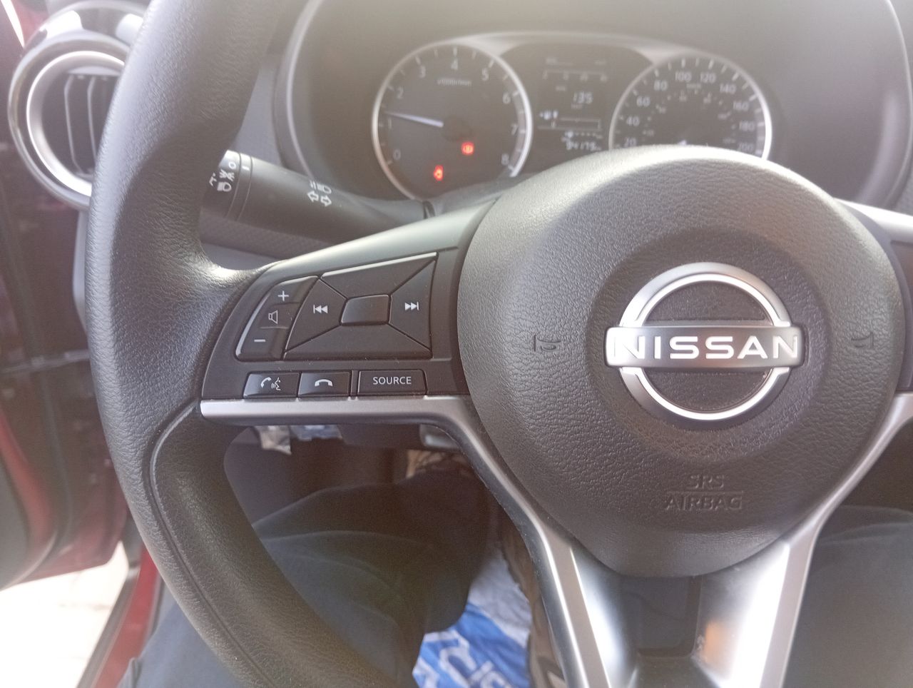 NISSAN - 23
