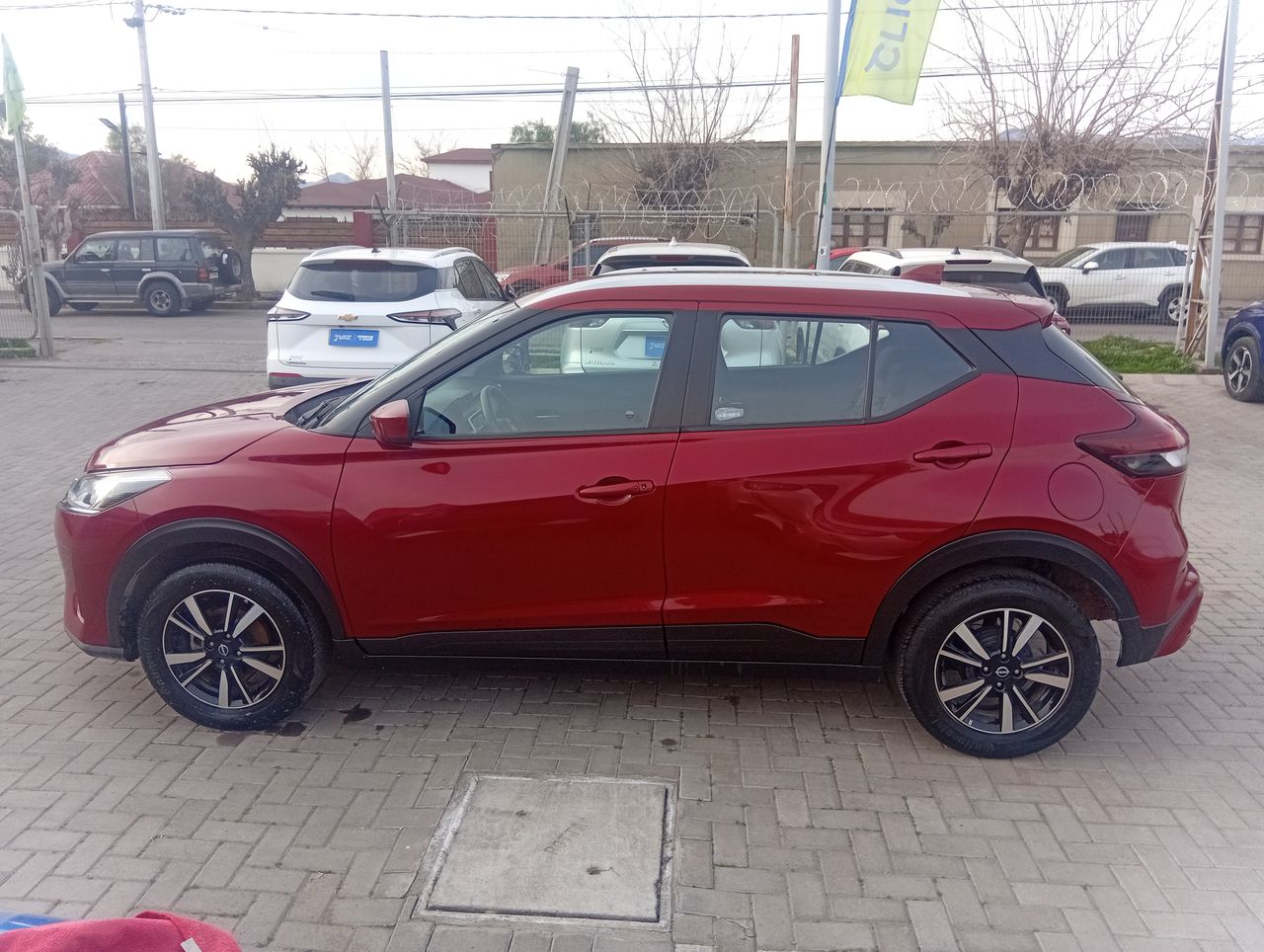 NISSAN - 4