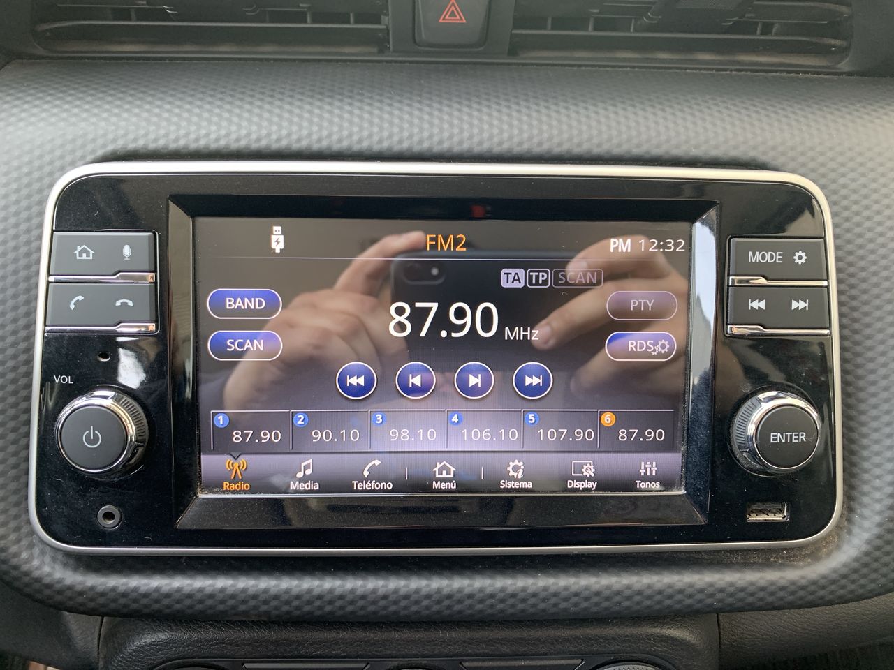 NISSAN - 27