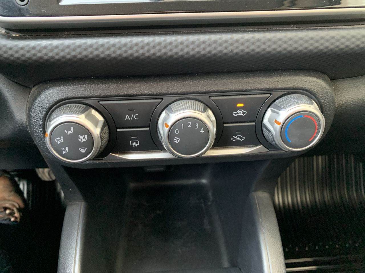NISSAN - 28