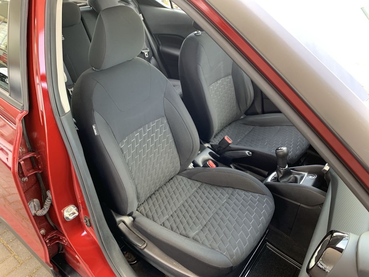 NISSAN - 31