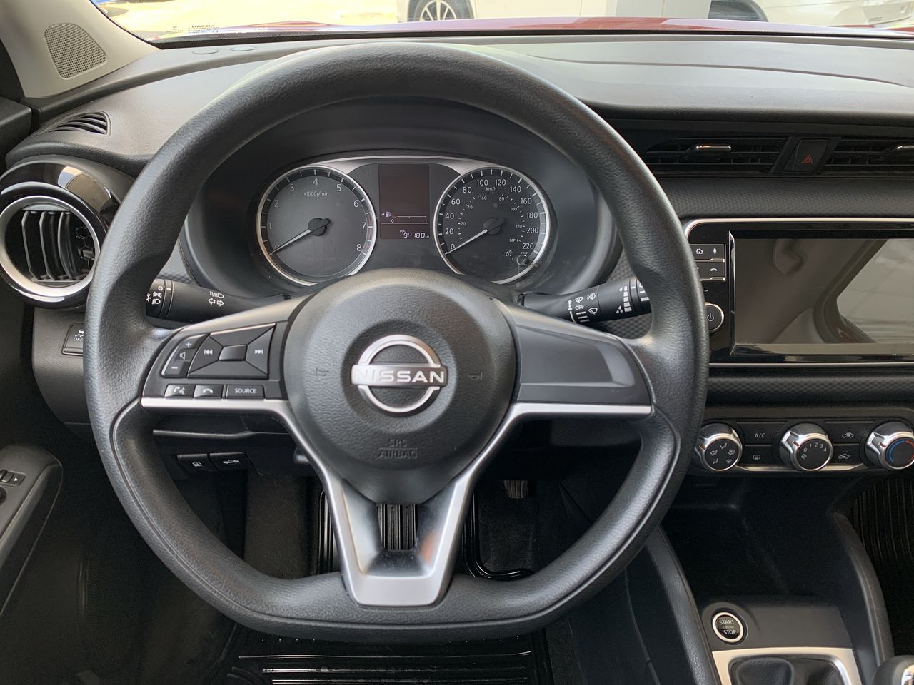 NISSAN - 24