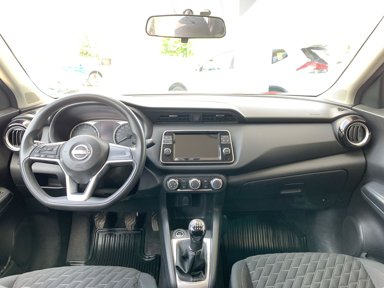 NISSAN - 9