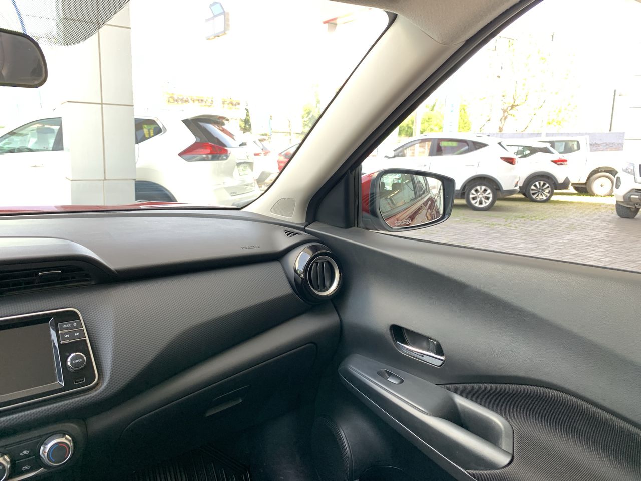 NISSAN - 10