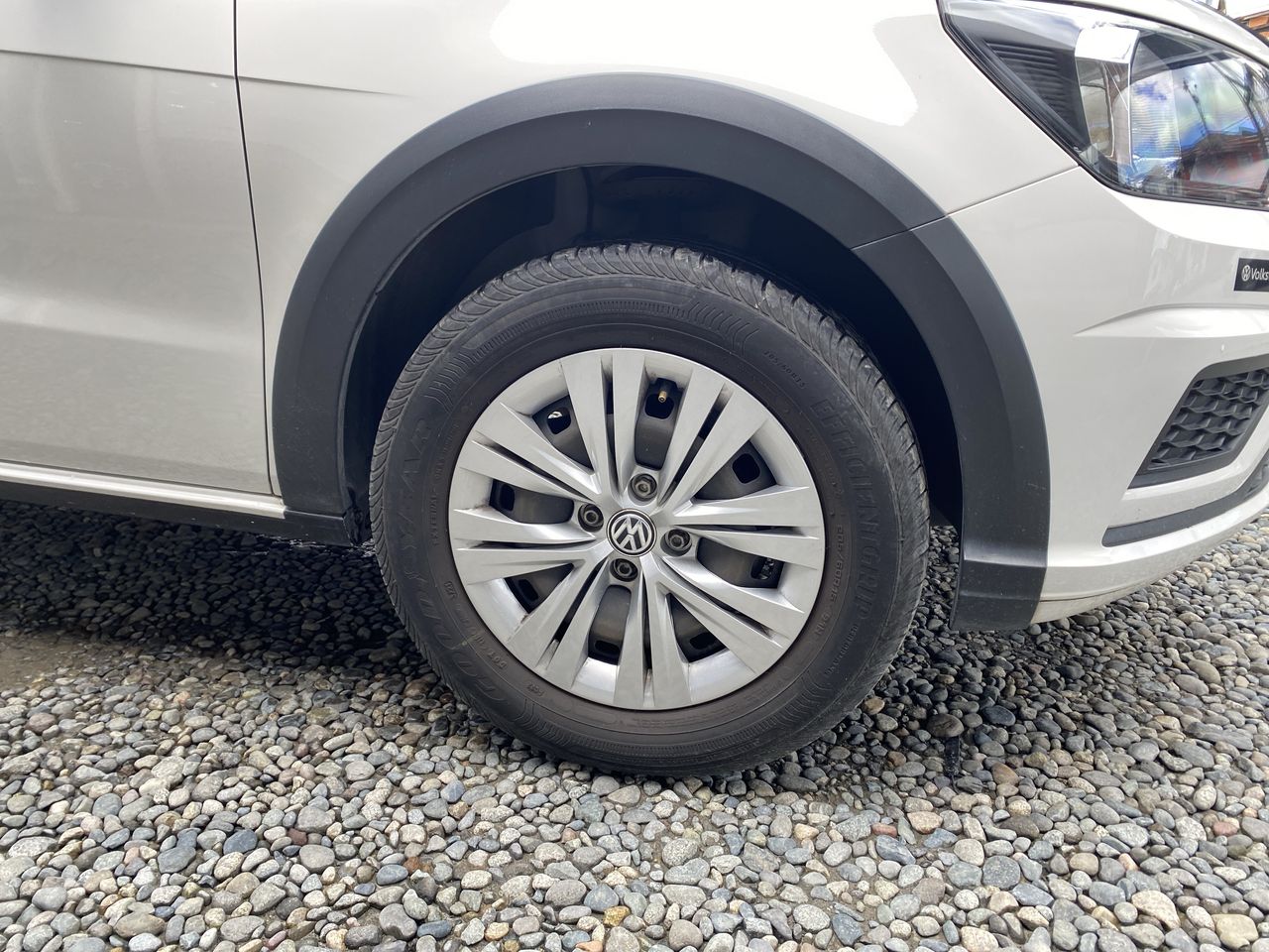 VOLKSWAGEN - 17