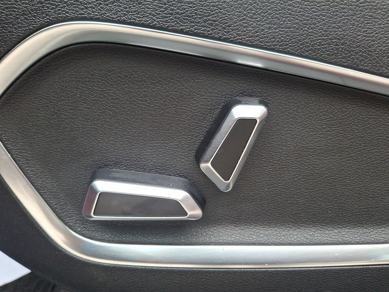 GEELY - 23