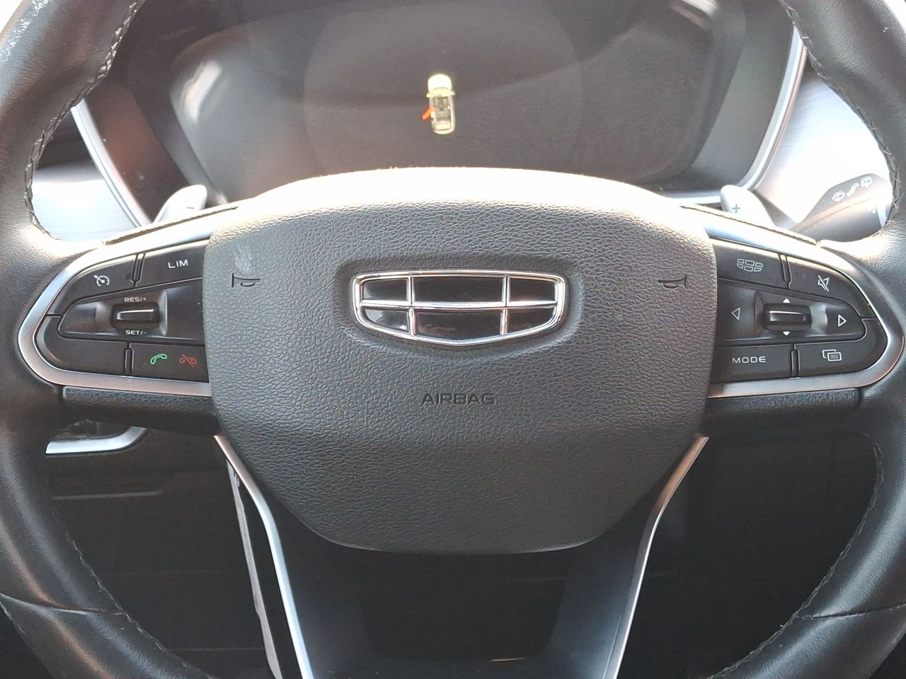 GEELY - 18
