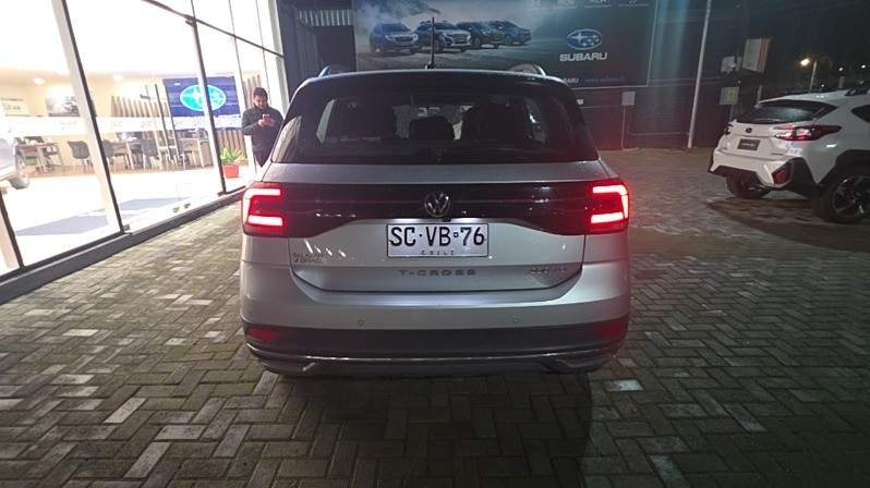 VOLKSWAGEN - 4