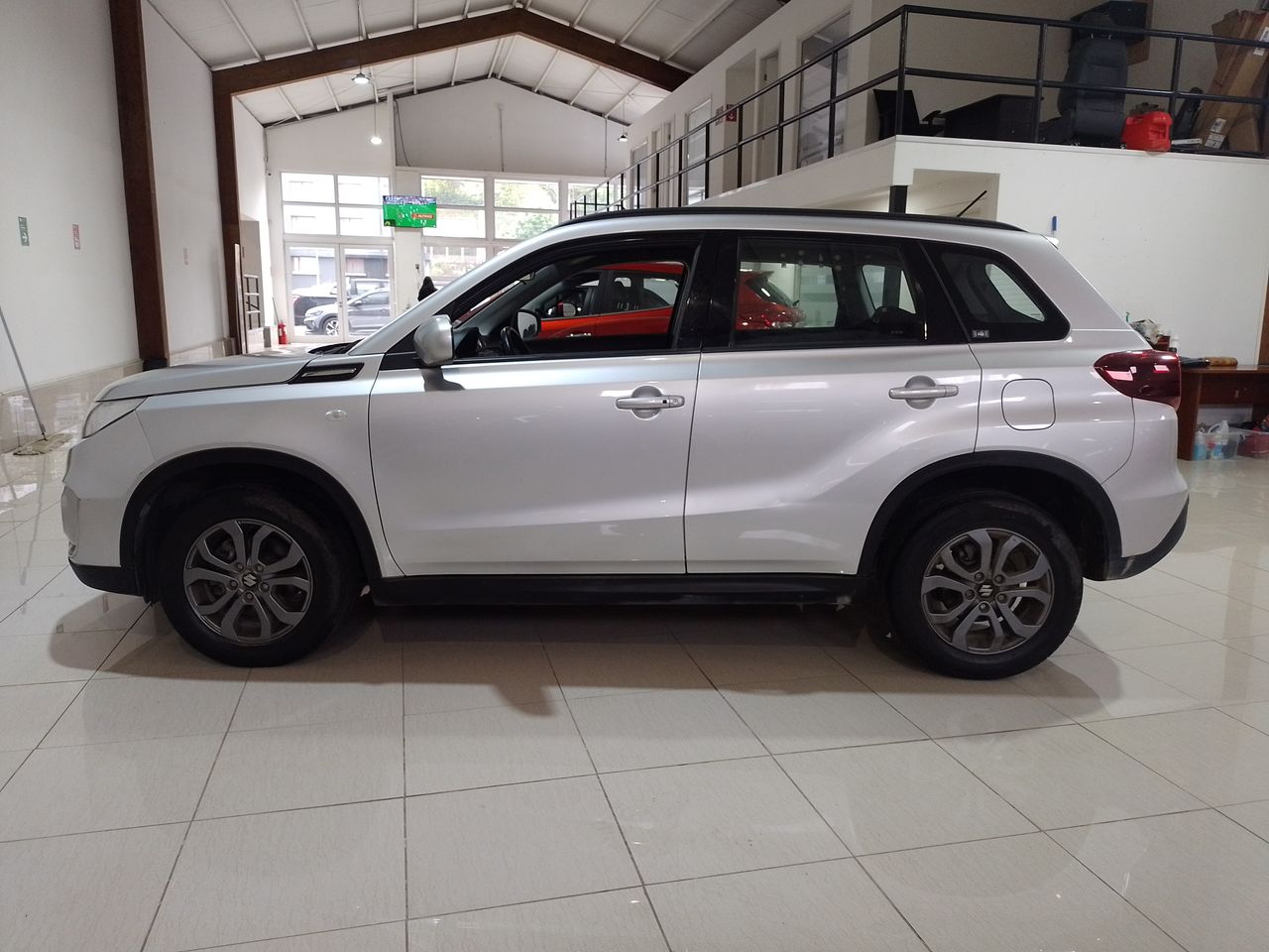 SUZUKI - 4