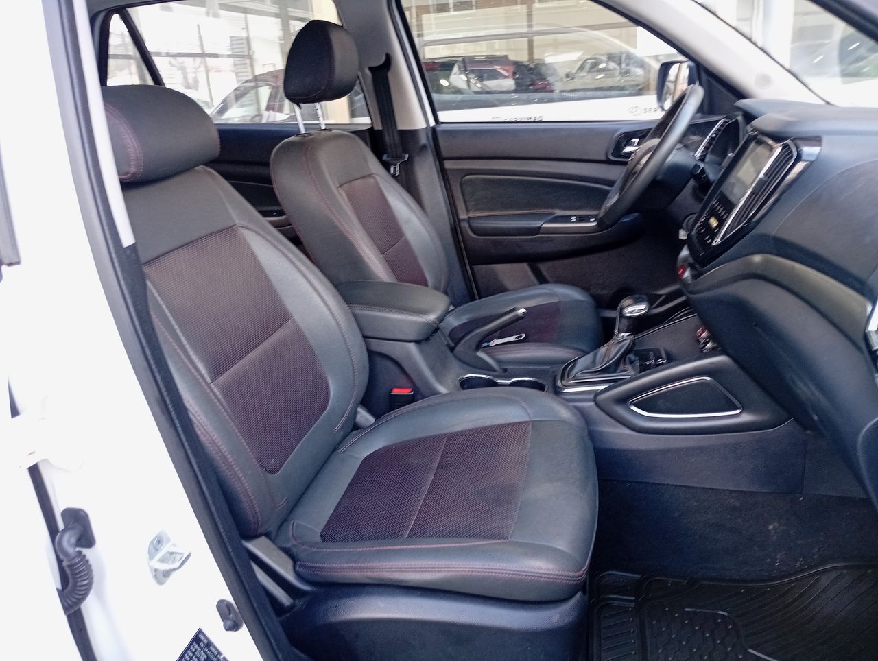 Changan Cx70 — foto 25 de 27