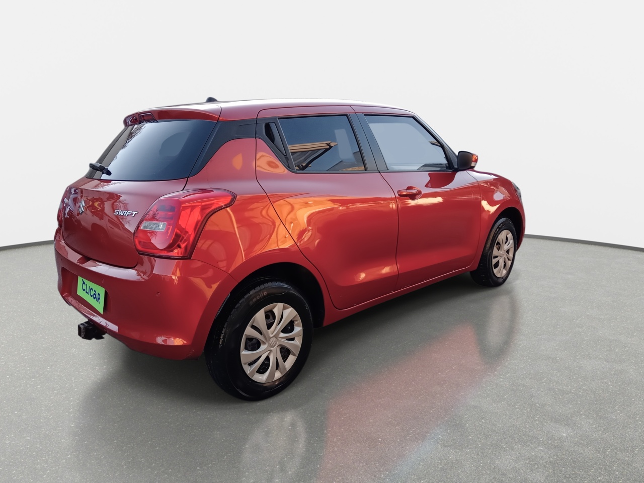 Suzuki Swift — foto 8 de 31