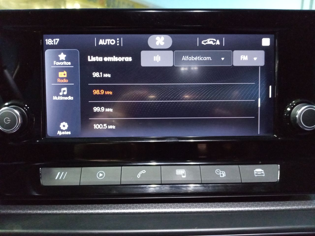 SEAT - 29