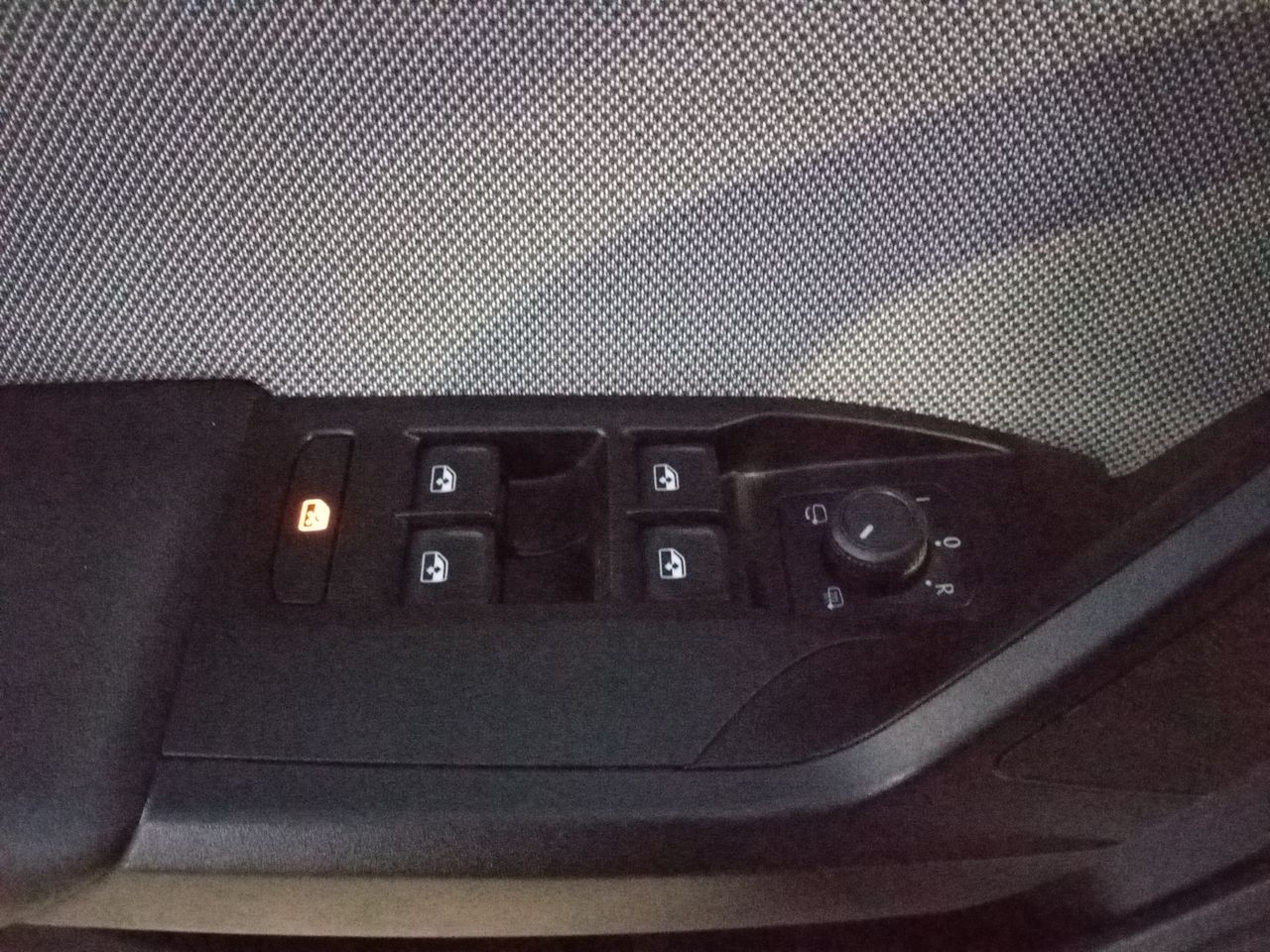 SEAT - 23
