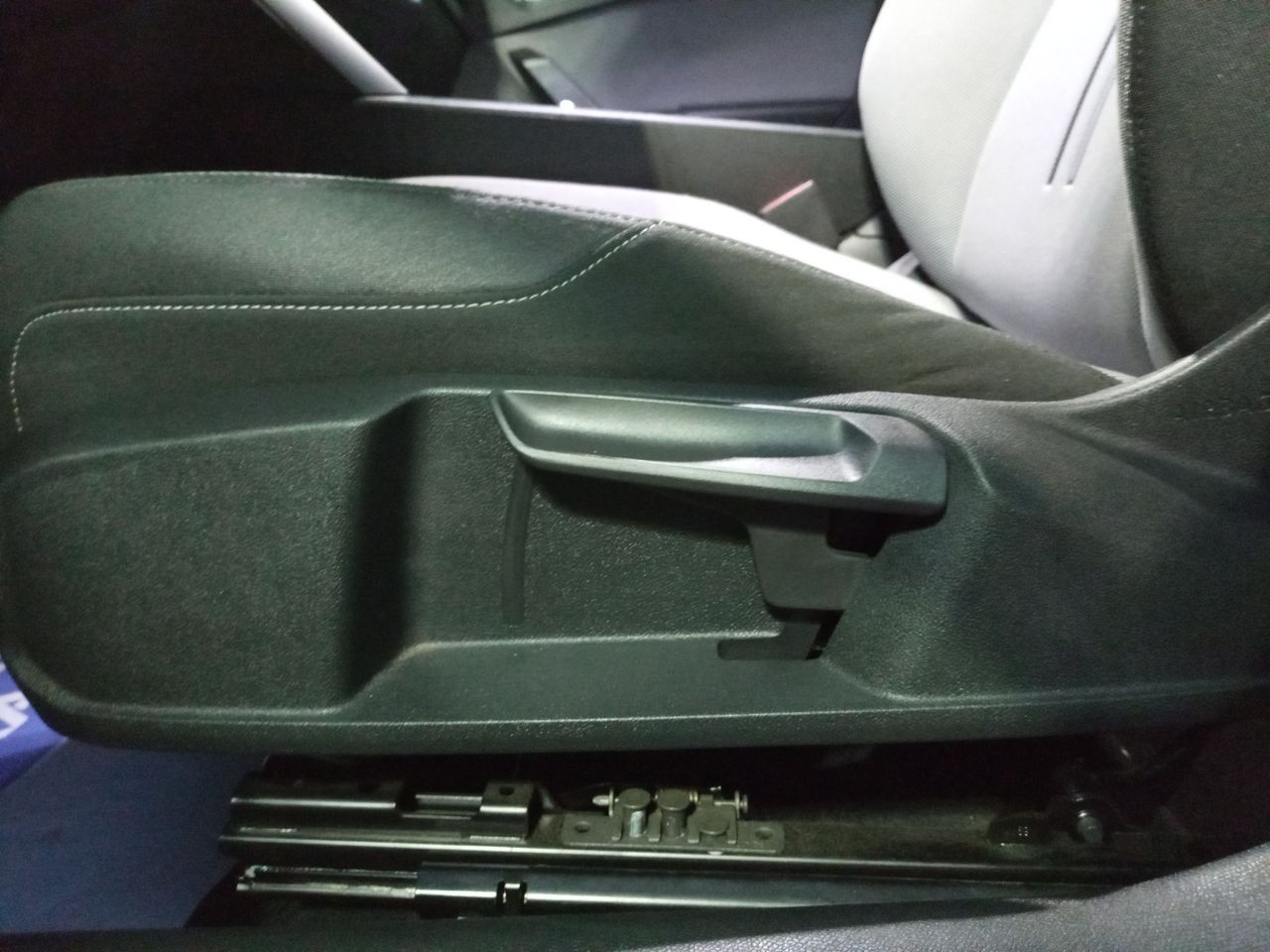 SEAT - 24