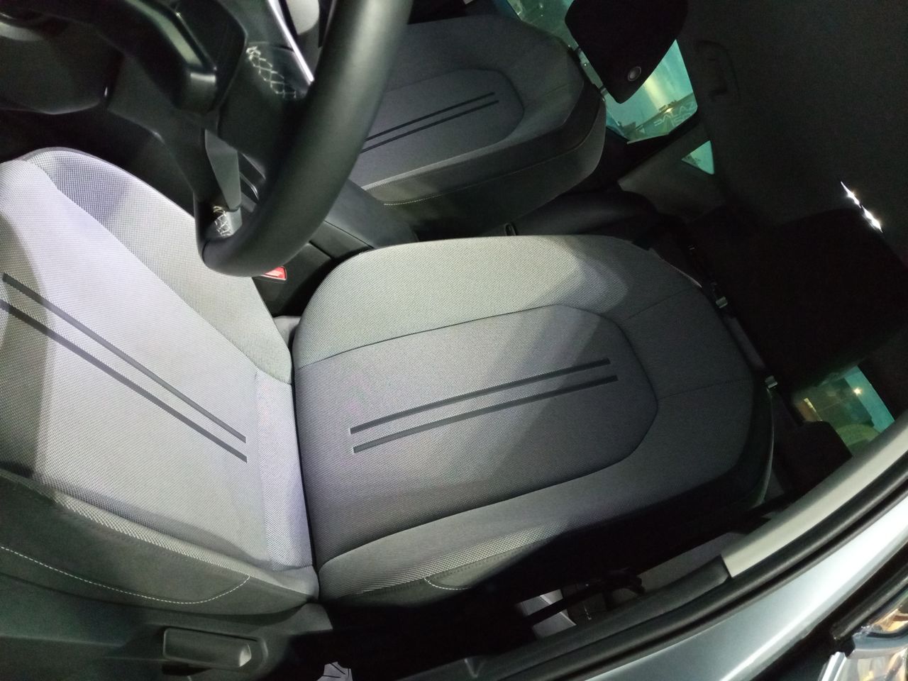 SEAT - 25