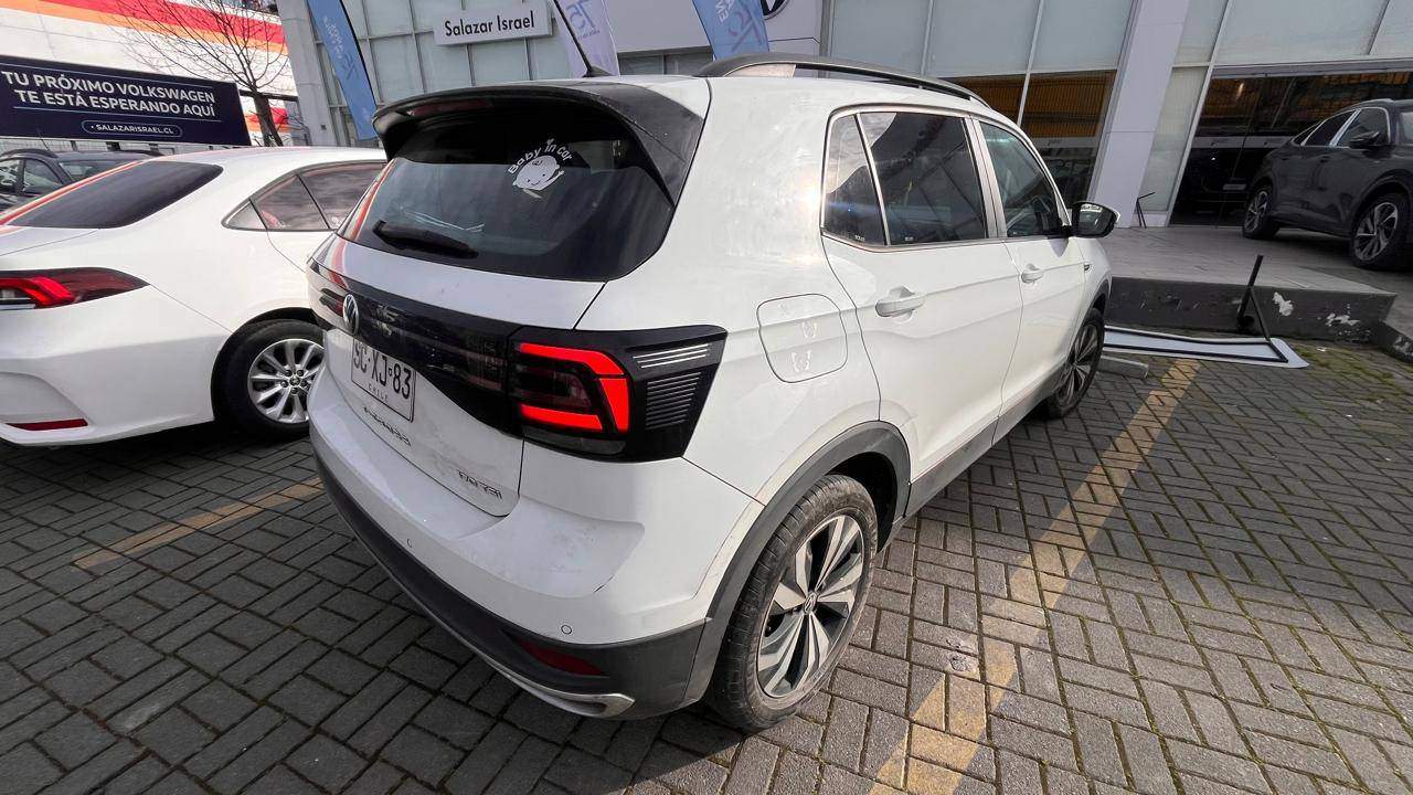 VOLKSWAGEN - 4