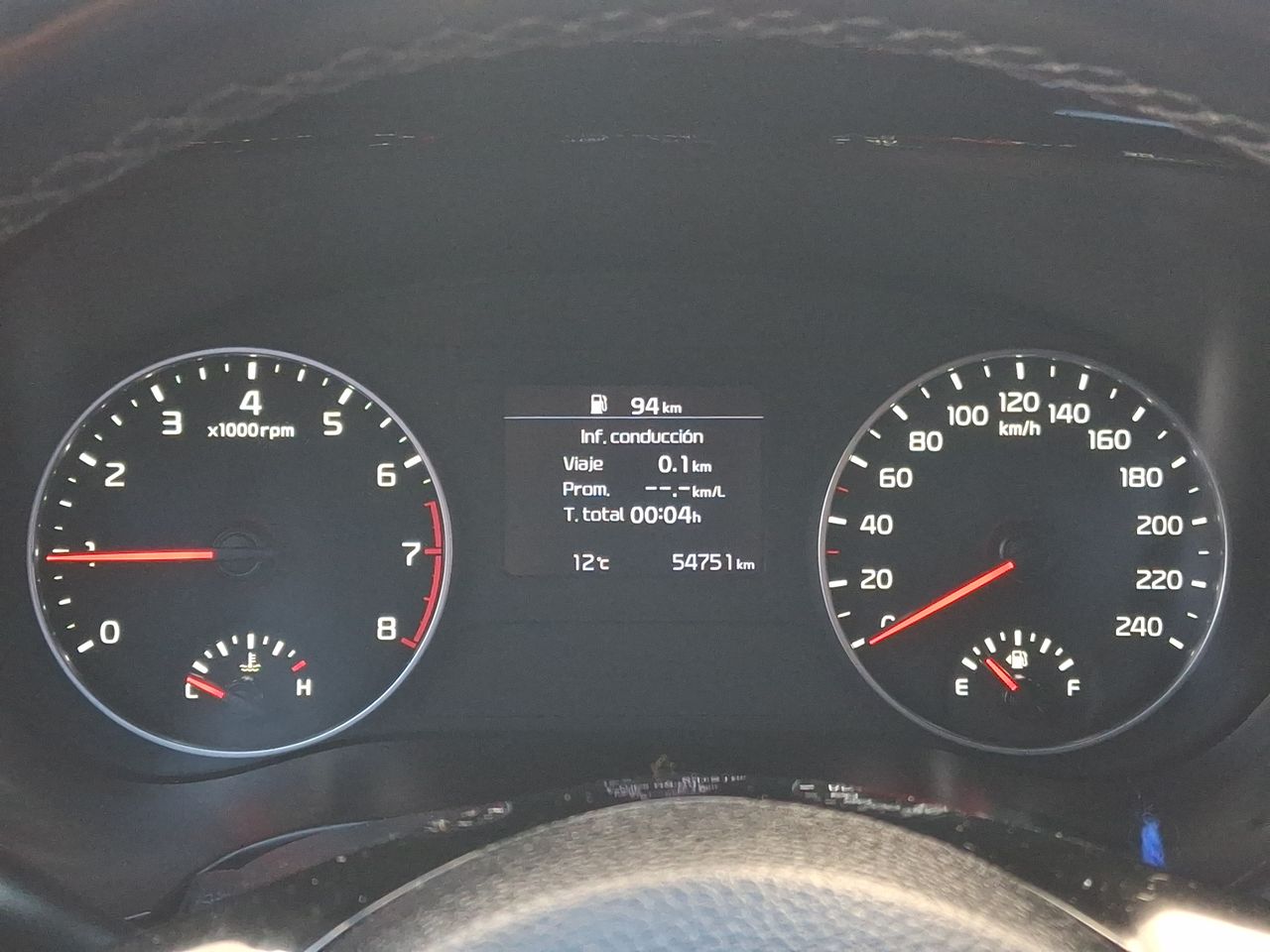 KIA Seltos — foto 19 de 27