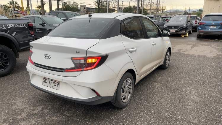 HYUNDAI - 3