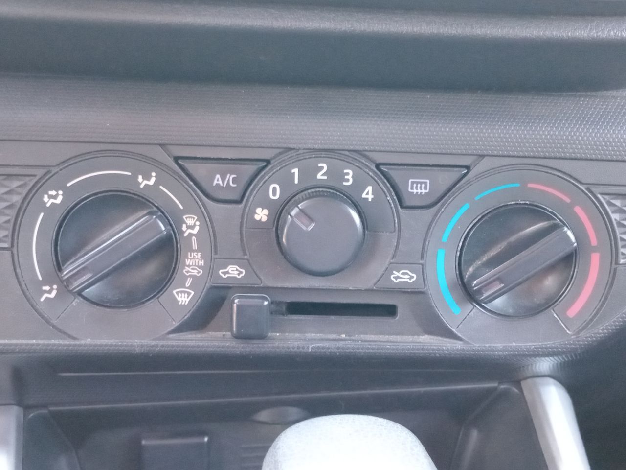TOYOTA - 27