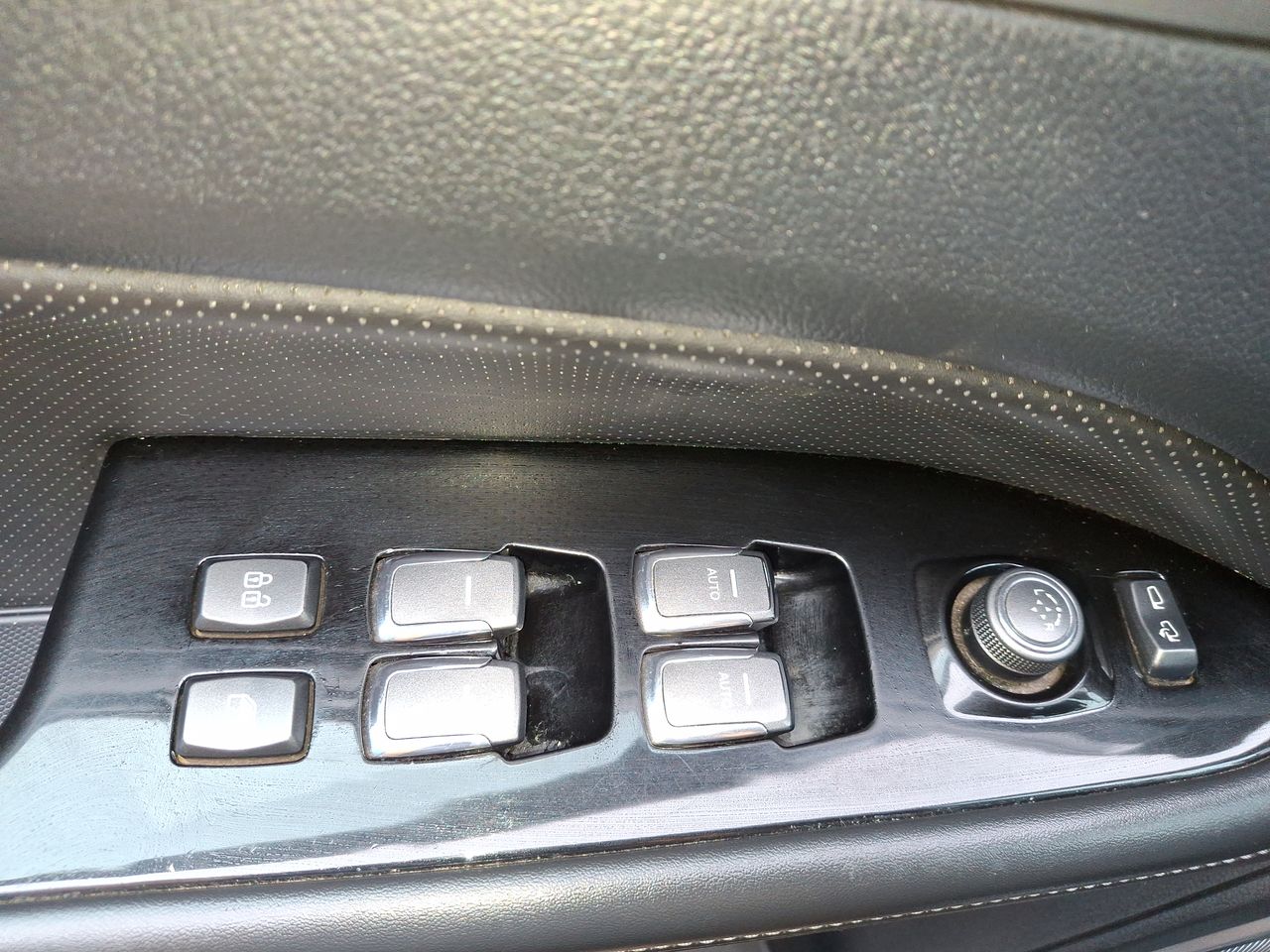 SSANGYONG - 22