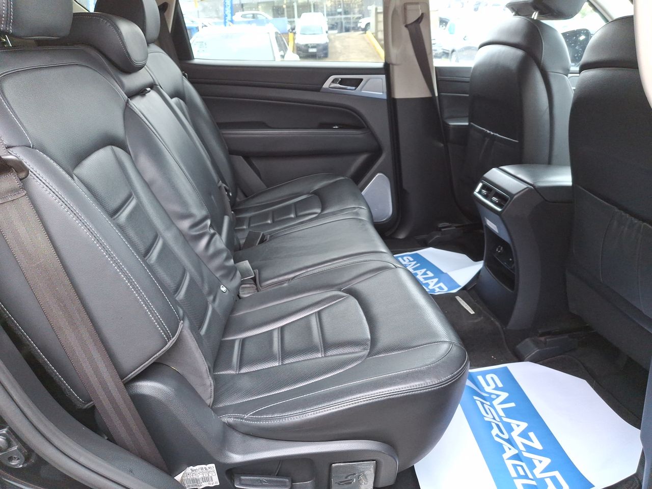 SSANGYONG - 12