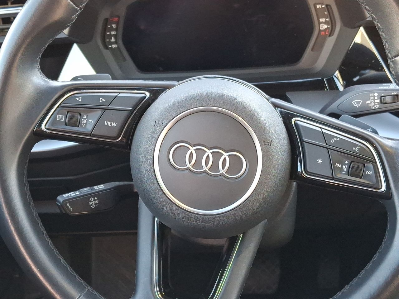 AUDI - 25